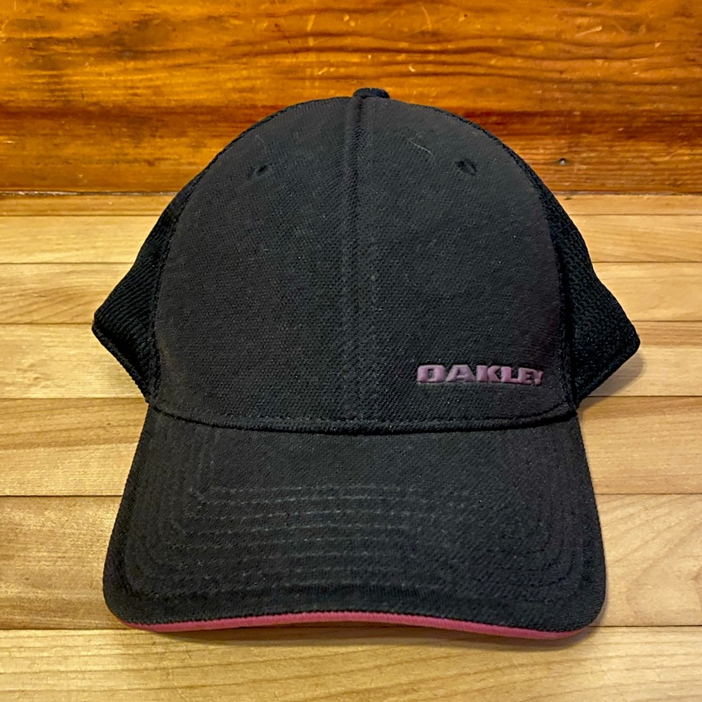 Womens Oakley FlexFit Hat